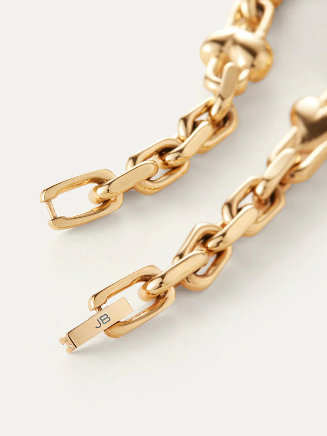 Art Heart Chain Bracelet in Gold - Image 3