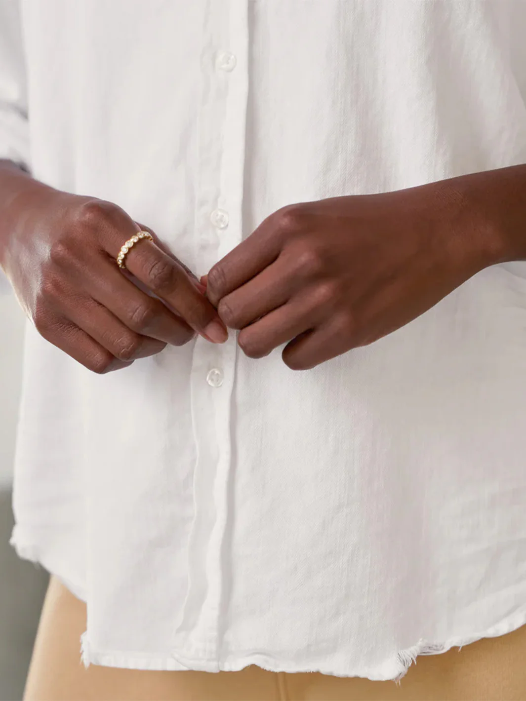 Eileen Relaxed Button-Up Shirt in White - Image 3