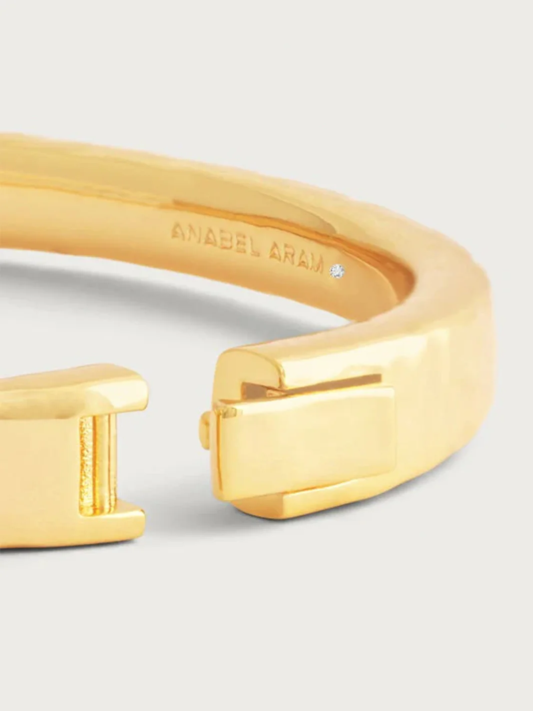 Farrier Medium Hinged Bangle, Gold - Image 3