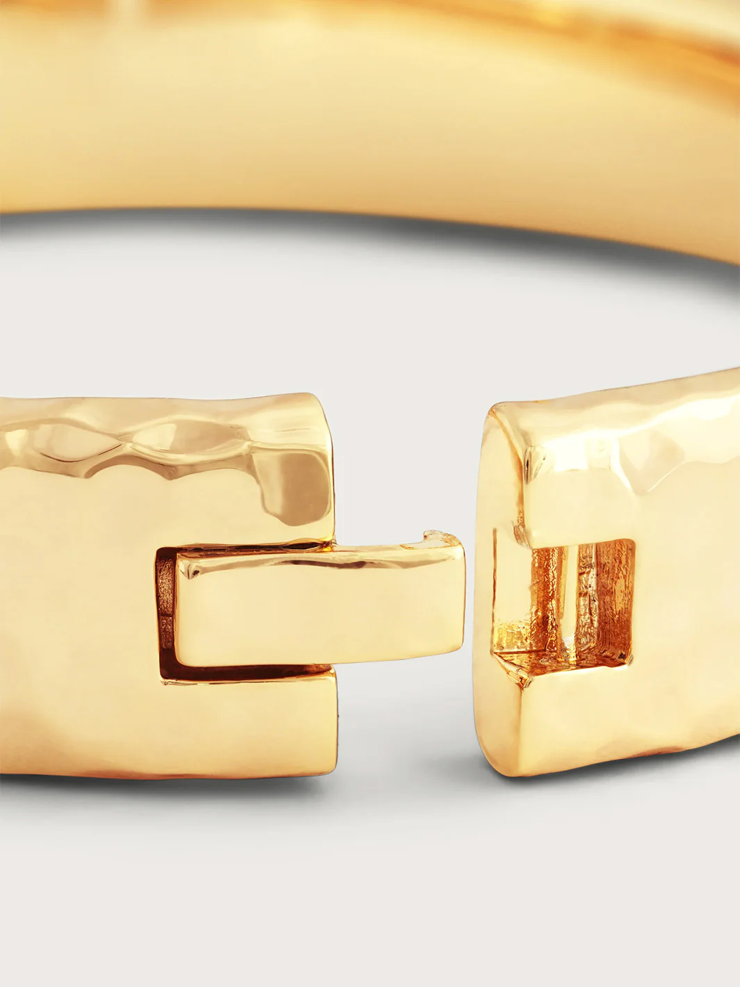 Farrier Wide Hinged Bangle, Gold - Image 3