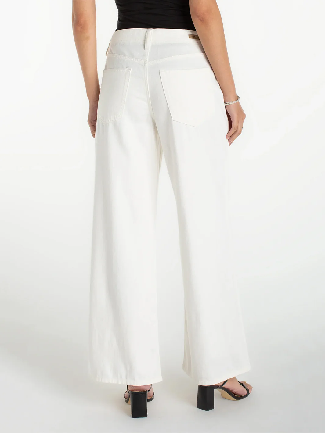 The Weekender Pant in White - Image 3